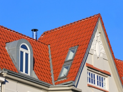 Spitzgiebel mit Dachfenstern
